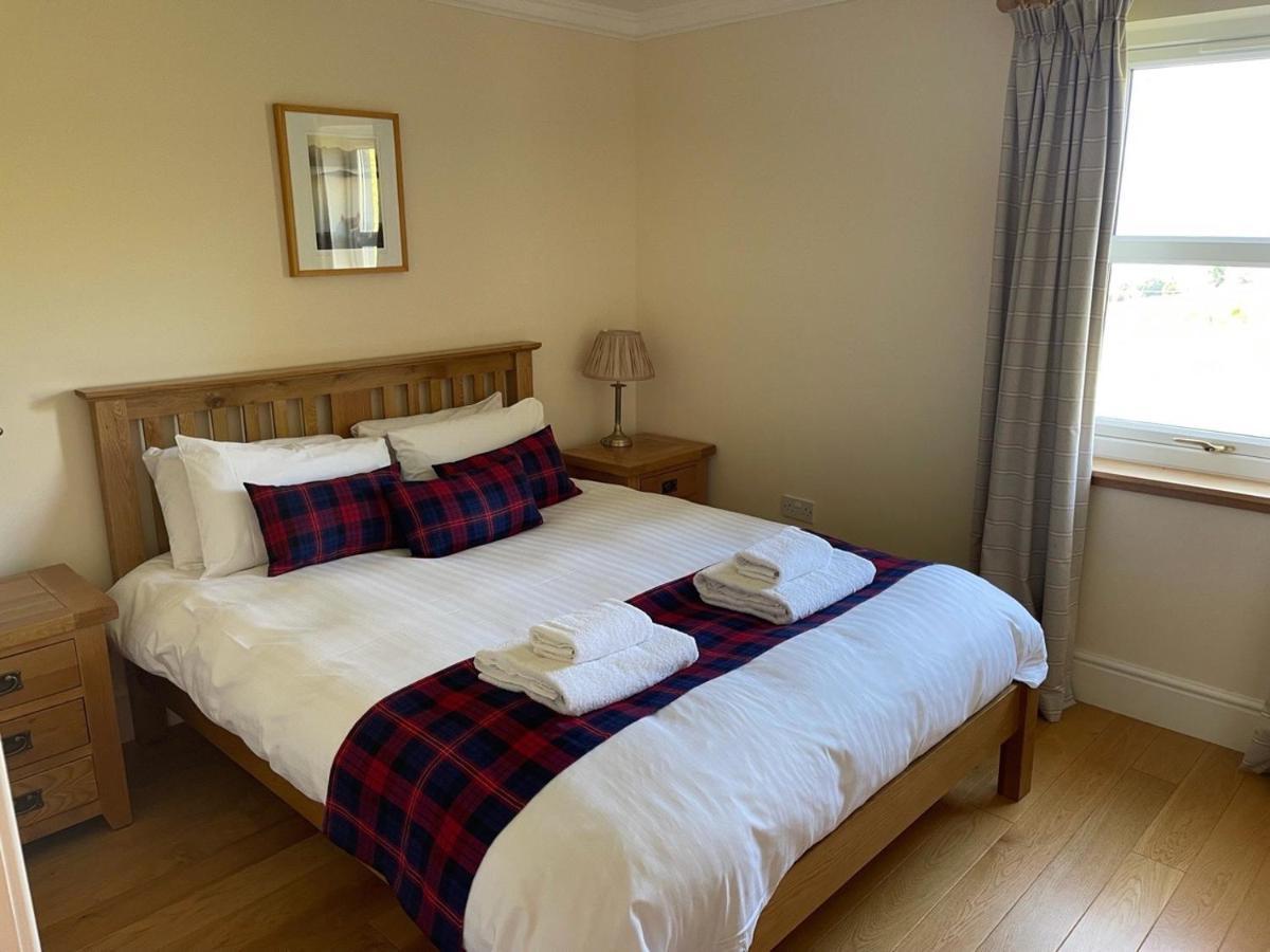 Highland Farm Cottages Dingwall Esterno foto
