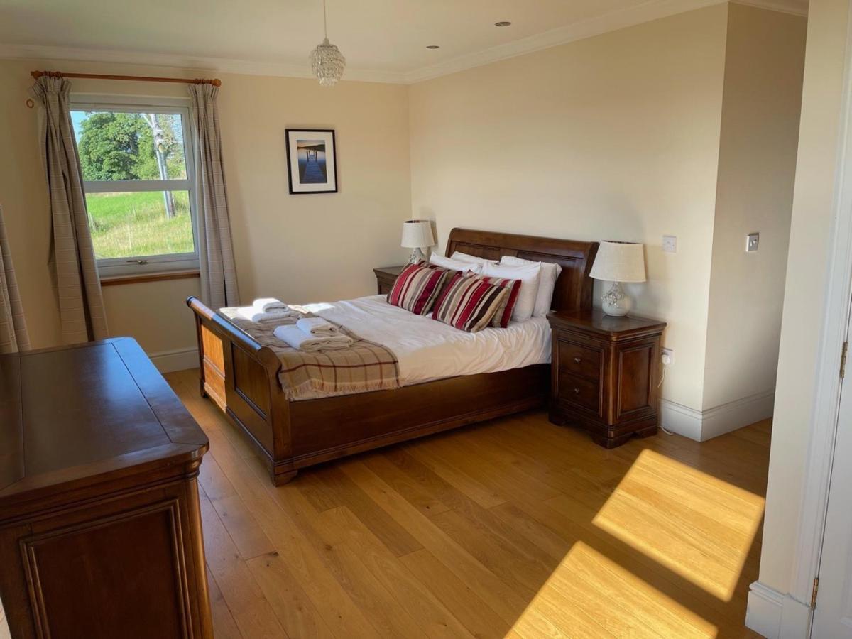 Highland Farm Cottages Dingwall Esterno foto