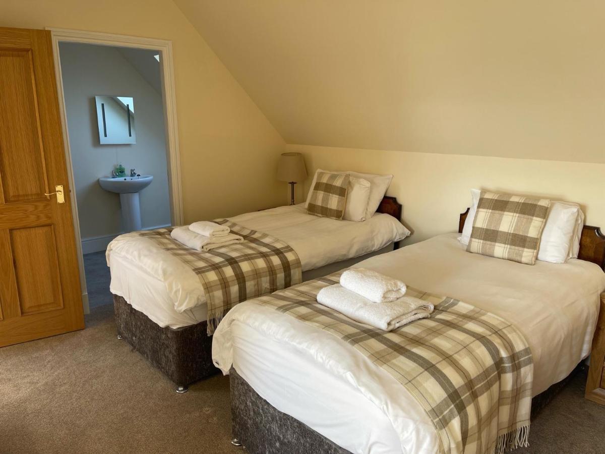 Highland Farm Cottages Dingwall Esterno foto